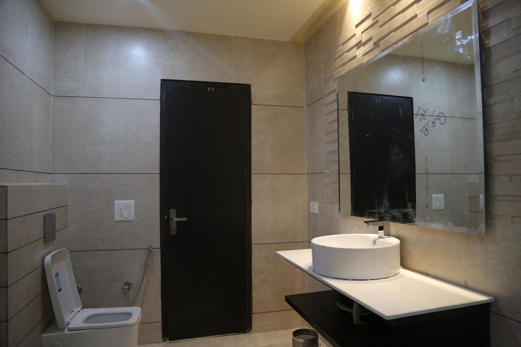 Hardy'S World Hotel Ludhiana Quarto foto