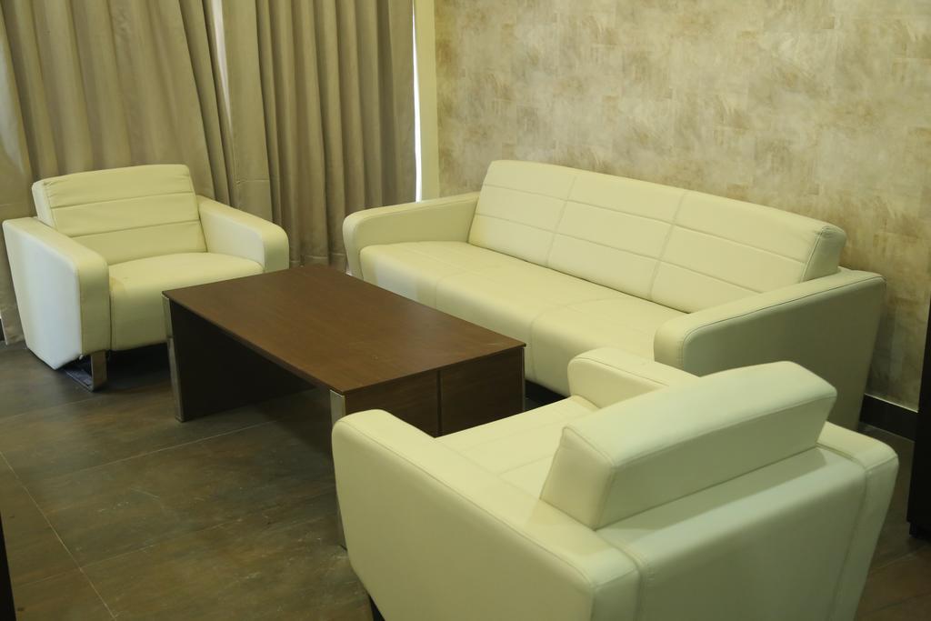 Hardy'S World Hotel Ludhiana Quarto foto